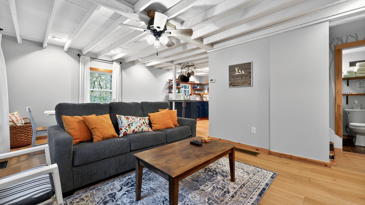 Photo of Livingroom in Crellin