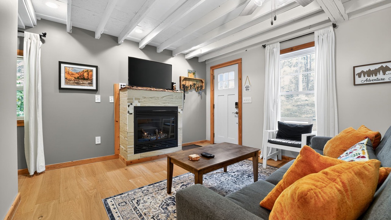 Photo of Livingroom in Crellin