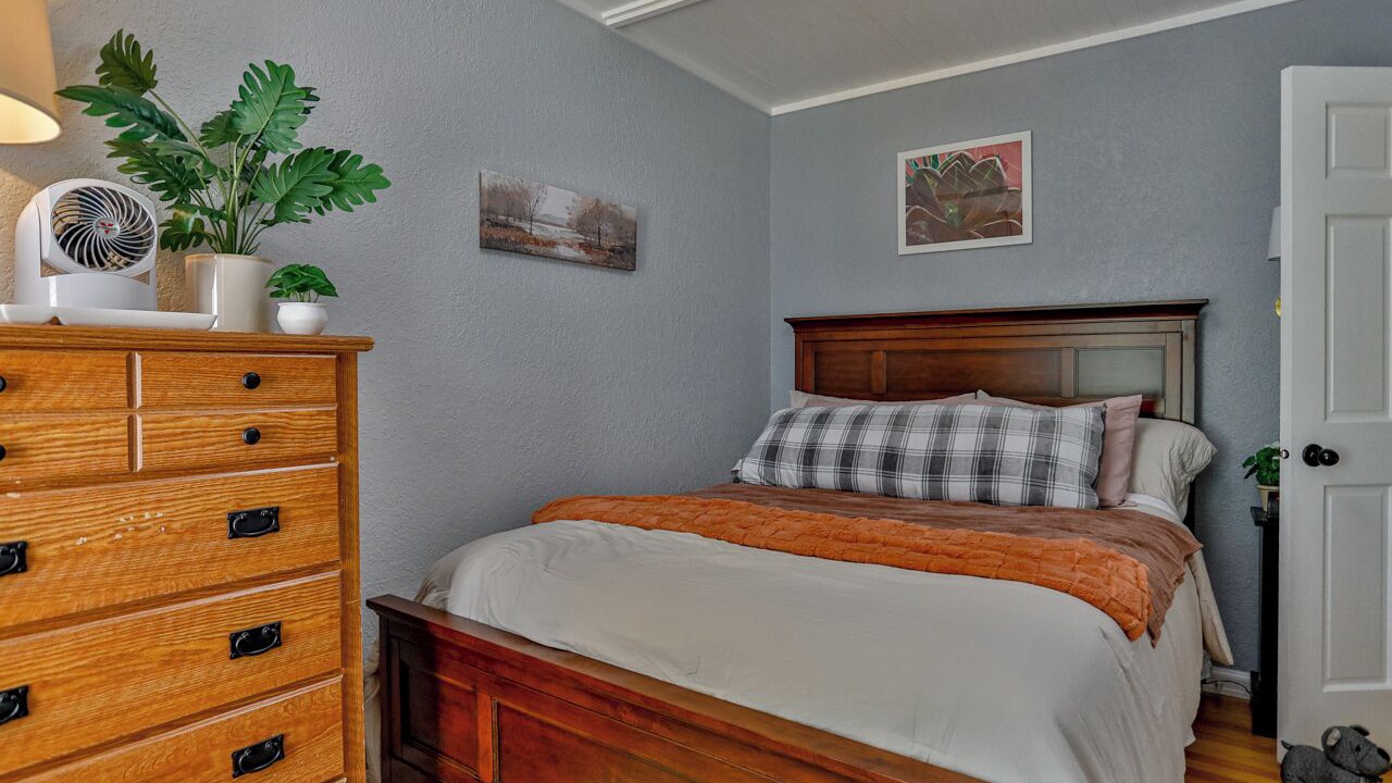Photo of Bedroom in Schofield