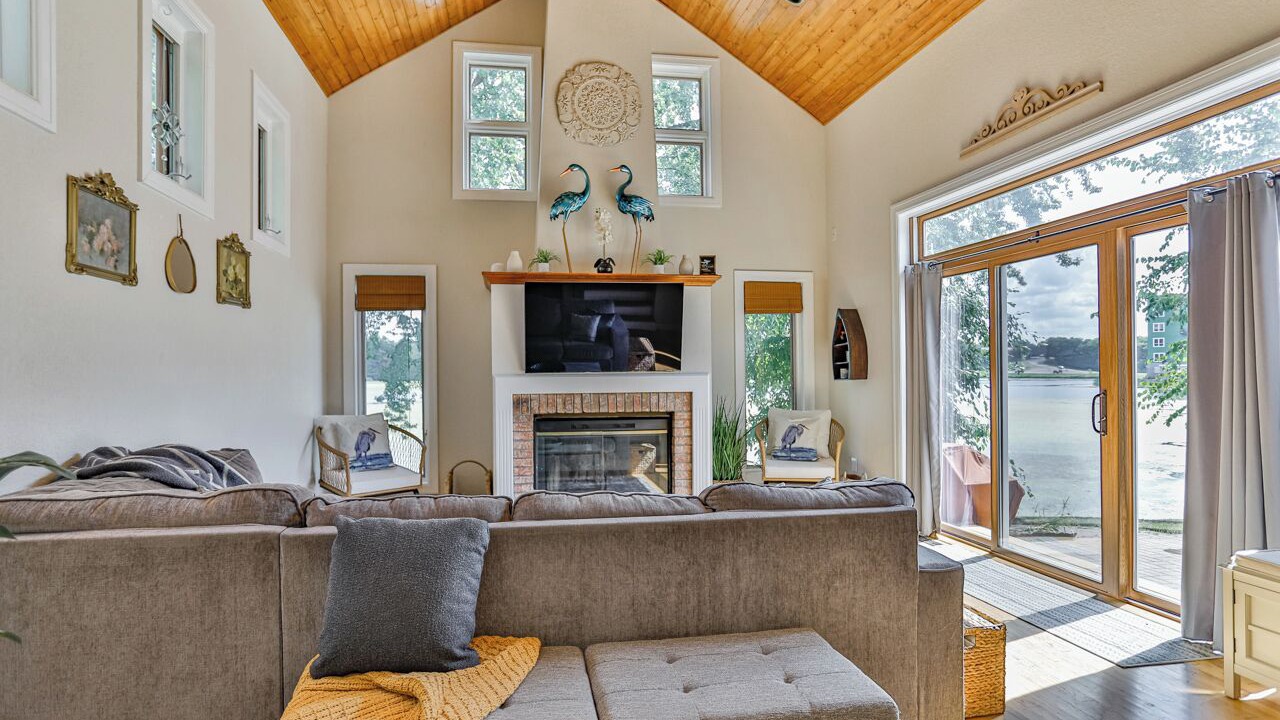 Photo of Livingroom in Schofield