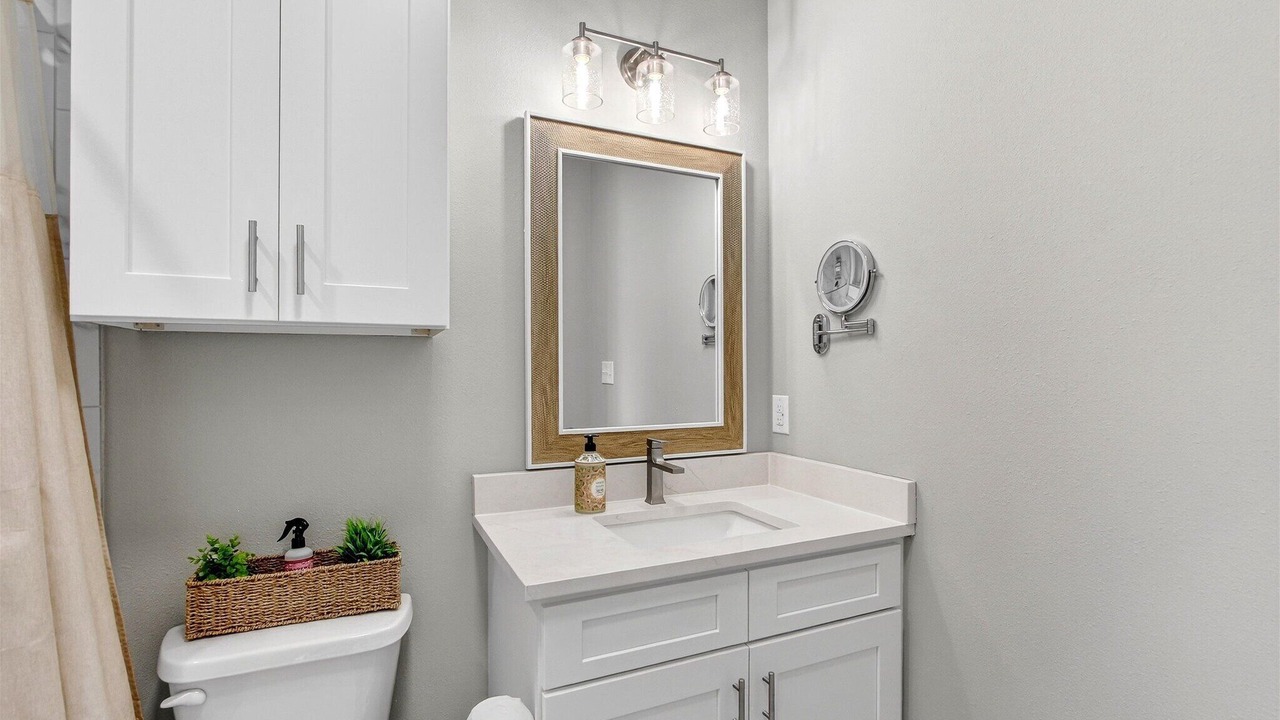 Photo of Bathroom in Shoreline Park