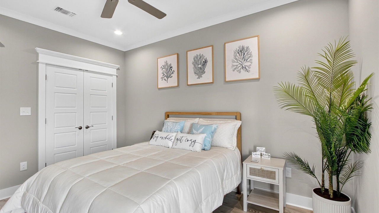 Photo of Bedroom in Shoreline Park