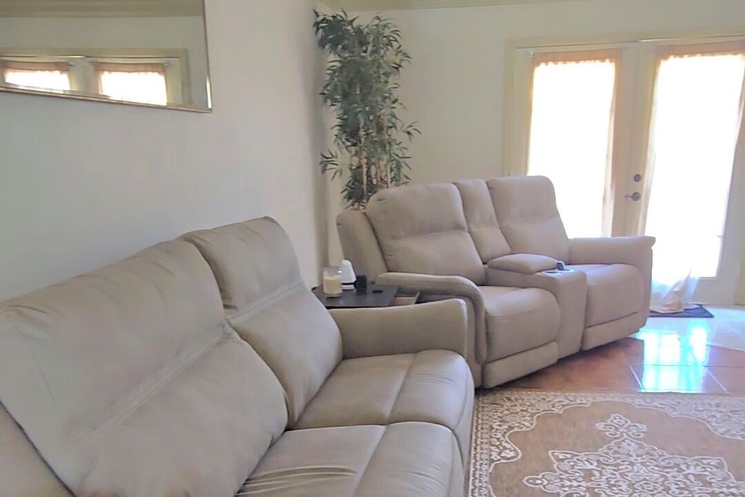 Photo of Livingroom in Crown Point