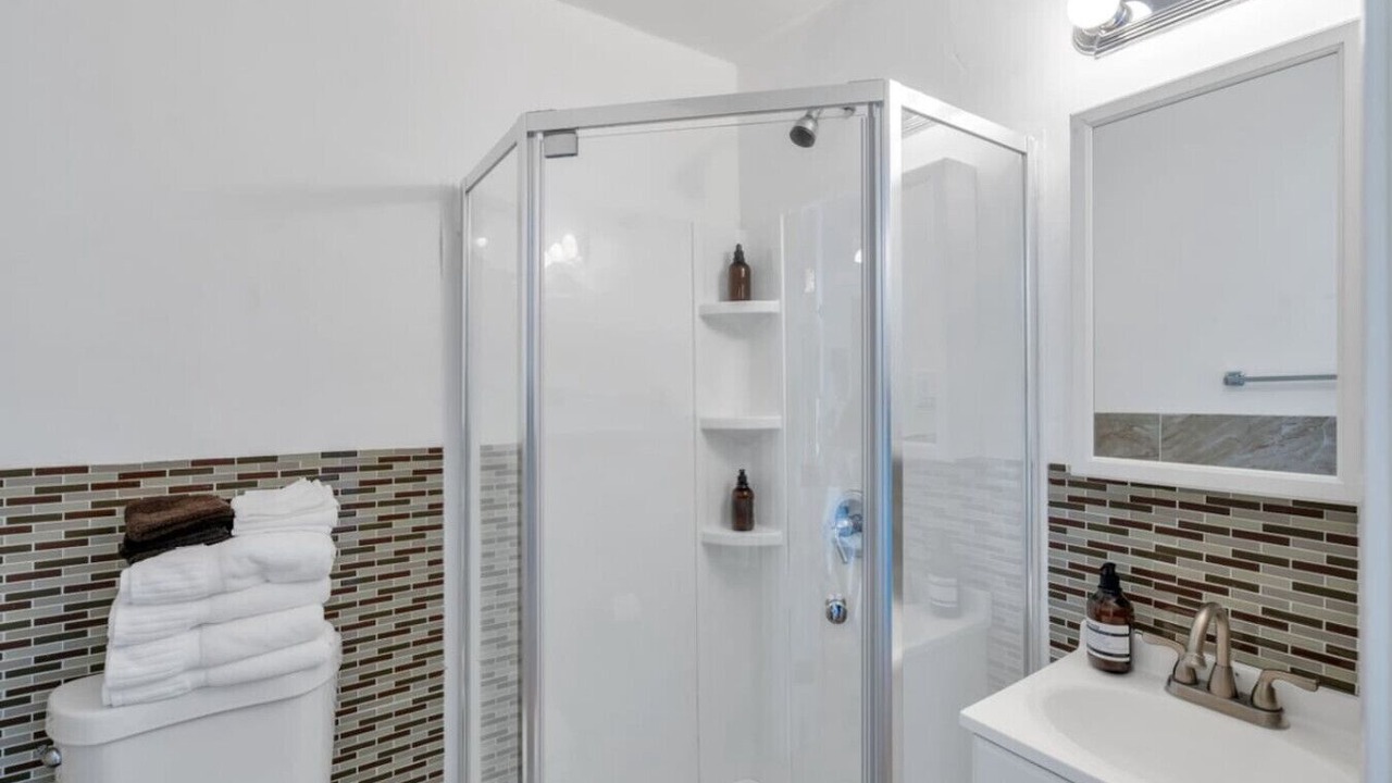 Photo of Bathroom in Tulane - Gravier
