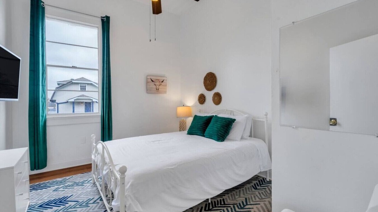 Photo of Bedroom in Tulane - Gravier