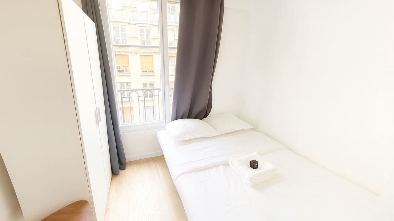 Photo of Bedroom in Saint-Lambert