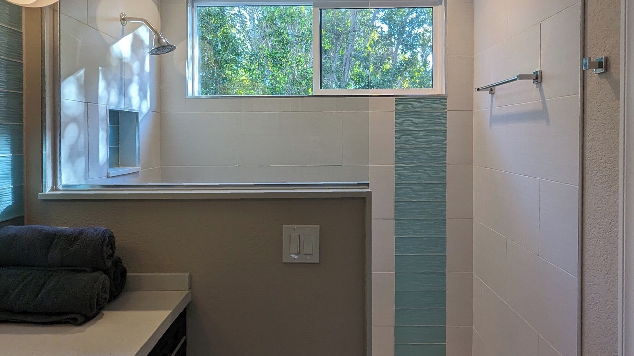 Photo of Bathroom in Racquet Club West