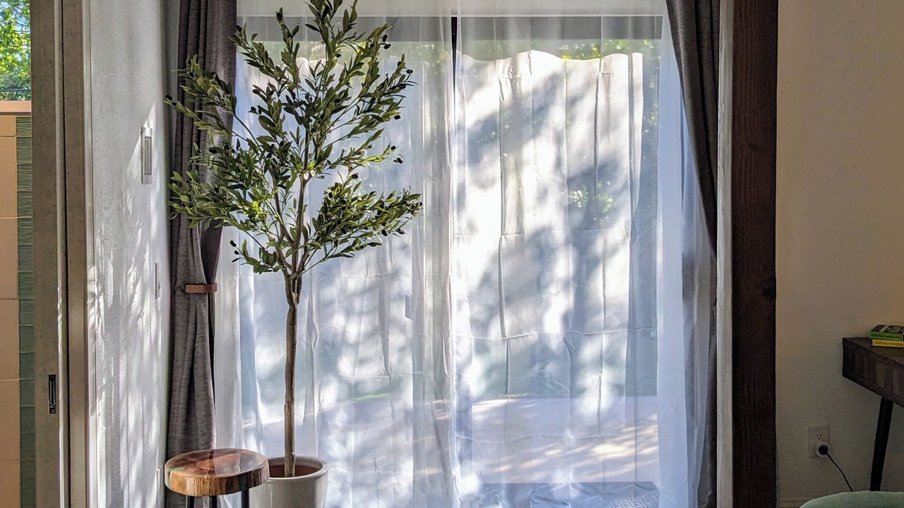 Photo of Bedroom in Racquet Club West