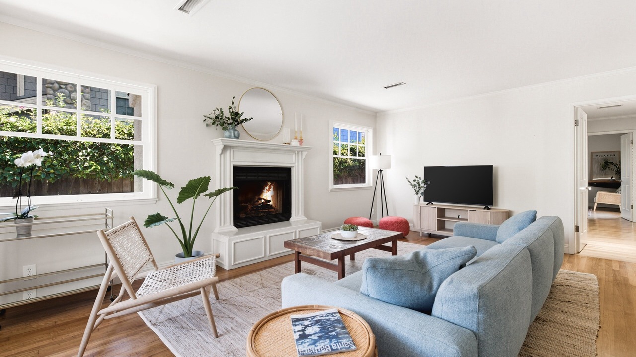 Photo of Livingroom in East Mesa