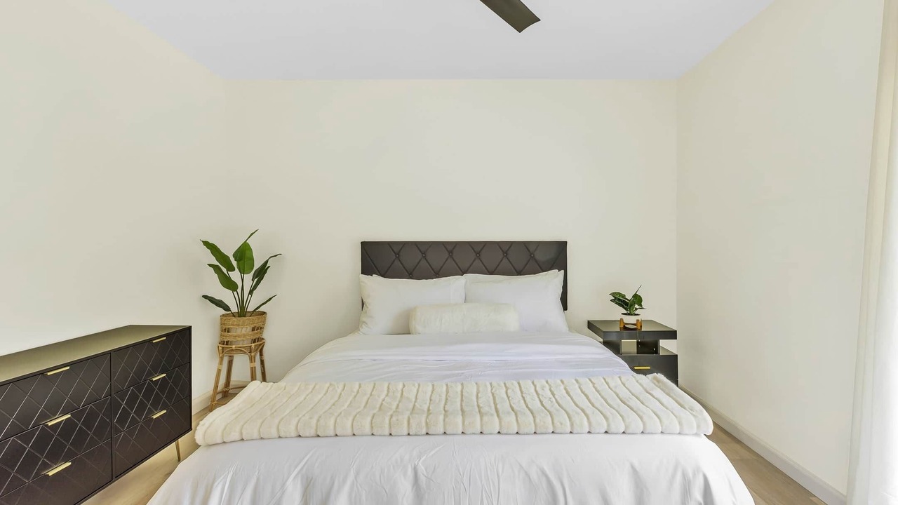 Photo of Bedroom in Fox Hills