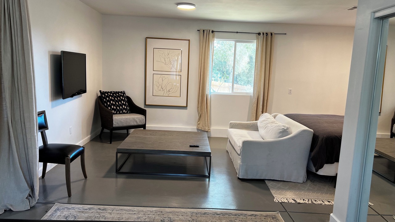 Photo of Bedroom in Meiners Oaks