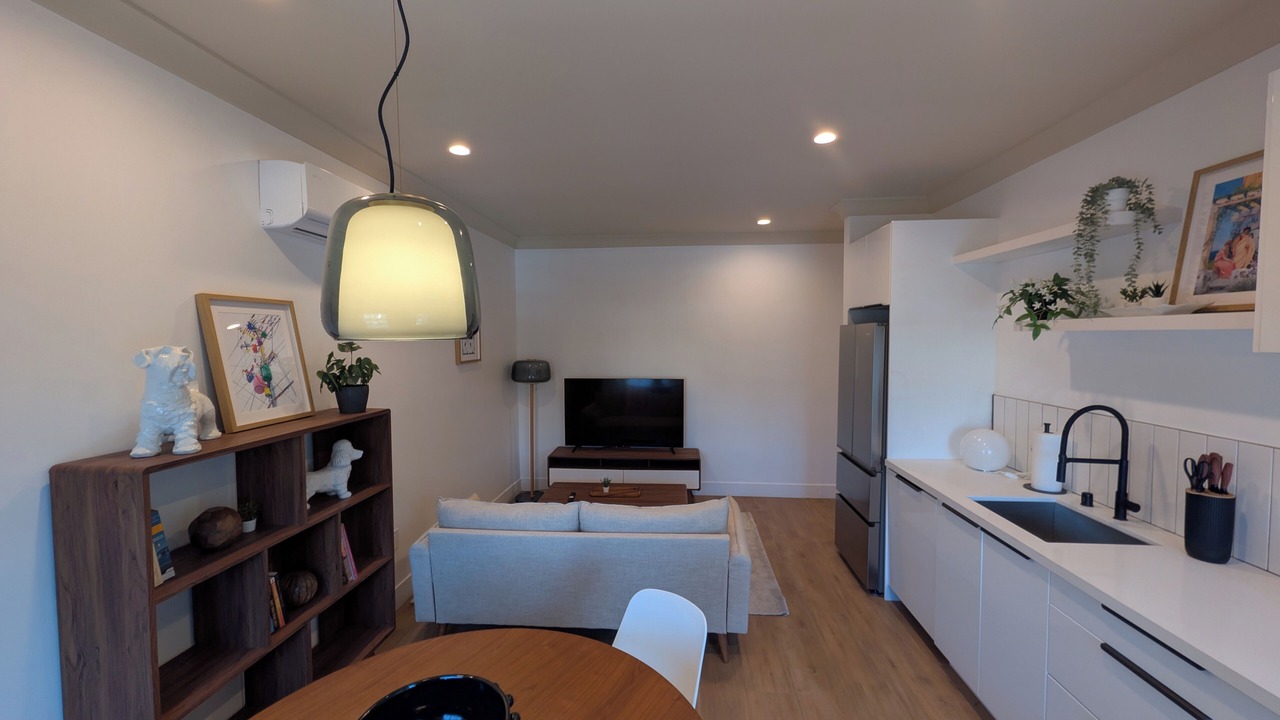 Photo of Livingroom in Miracle Mile