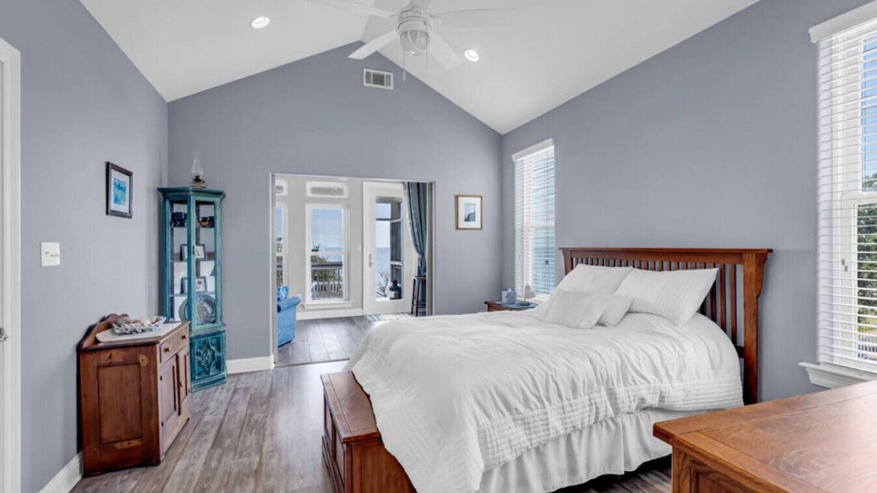 Photo of Bedroom in Ocean Springs