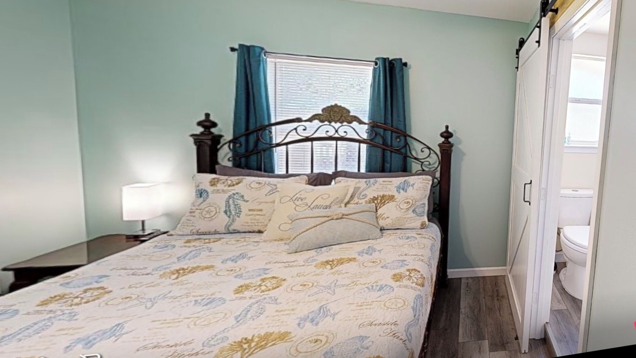 Photo of Bedroom in Gulfport