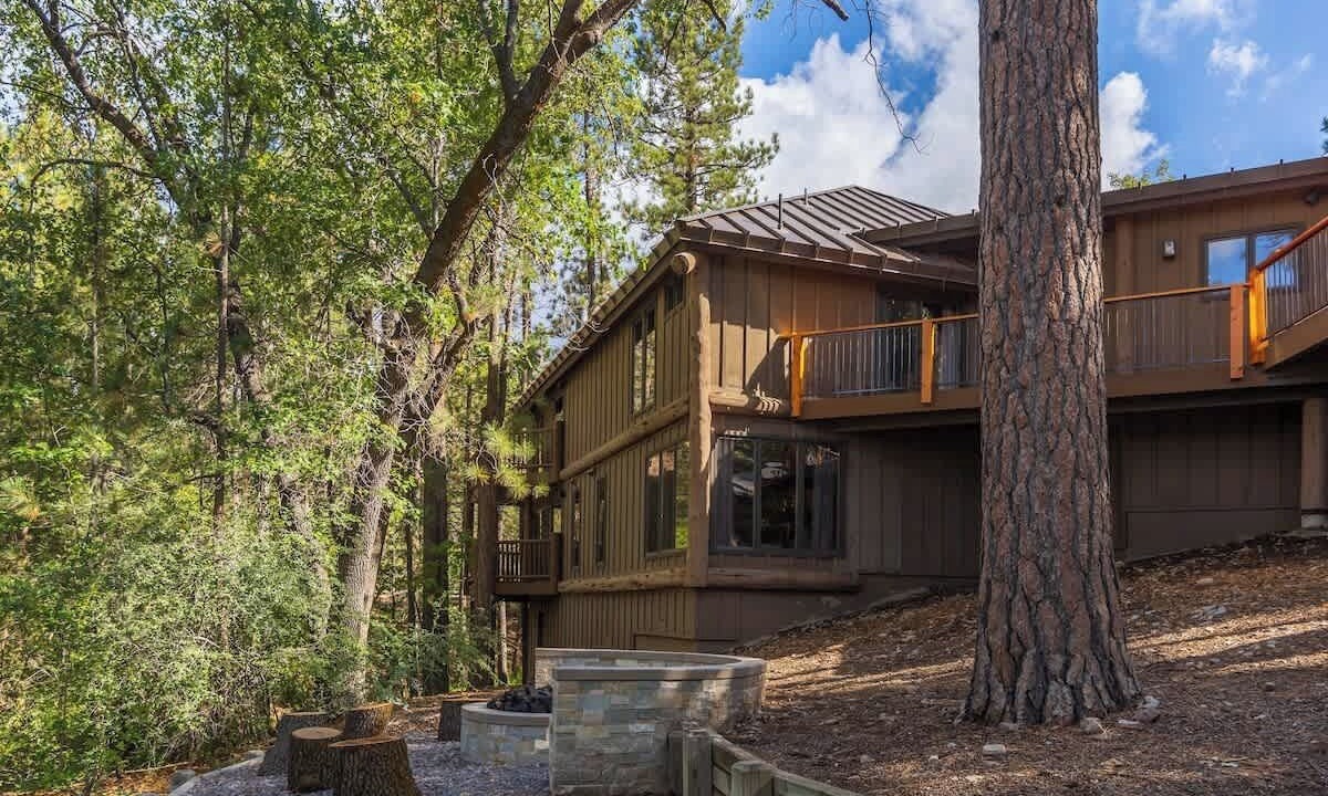 Photo of Outdoor in Evergreen Estates