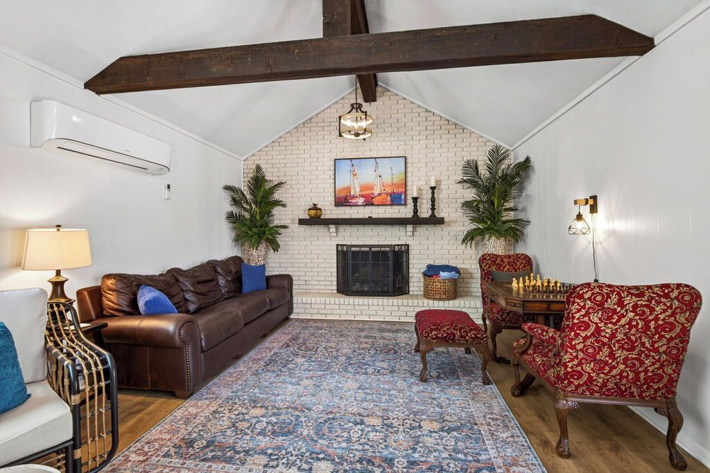 Photo of Livingroom in Long Beach