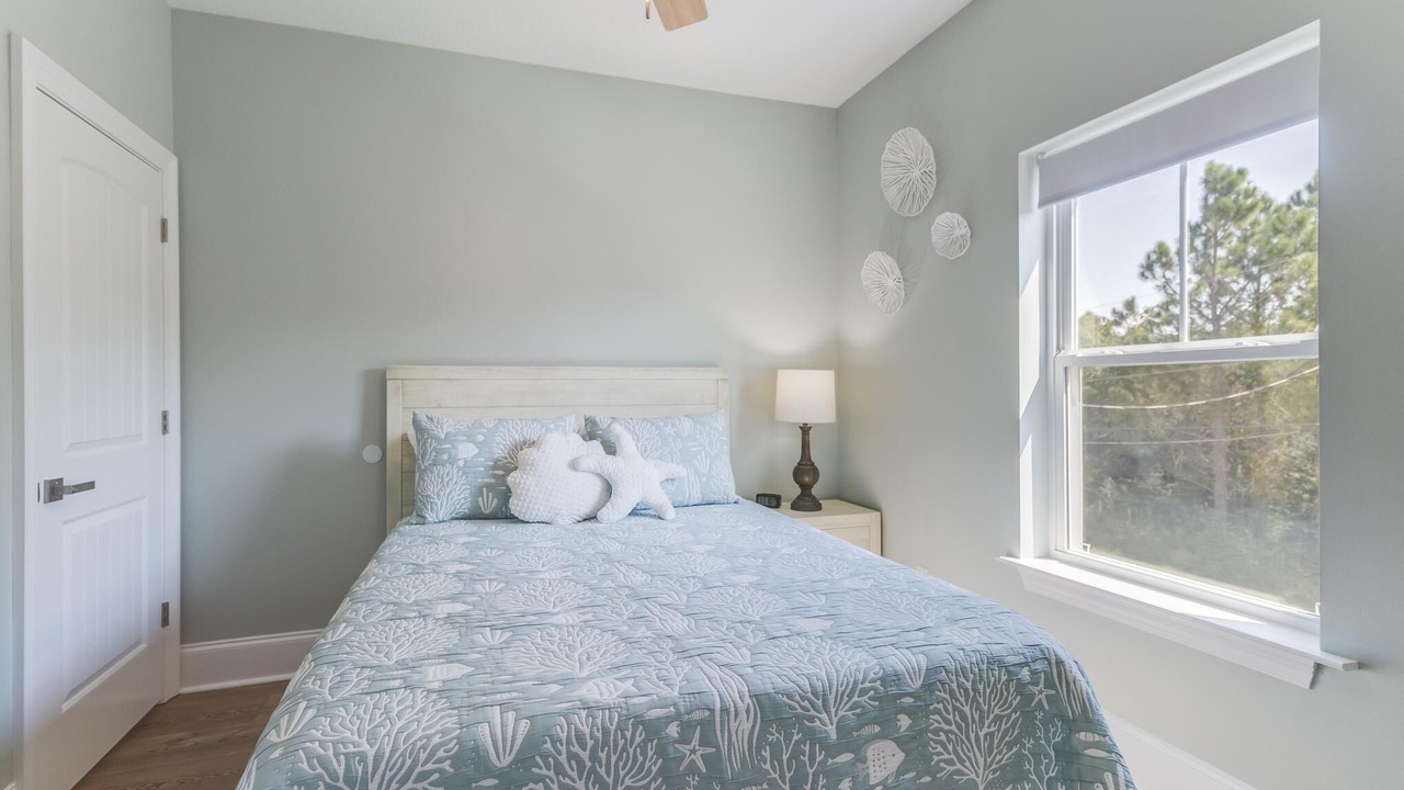 Photo of Bedroom in Henderson Point