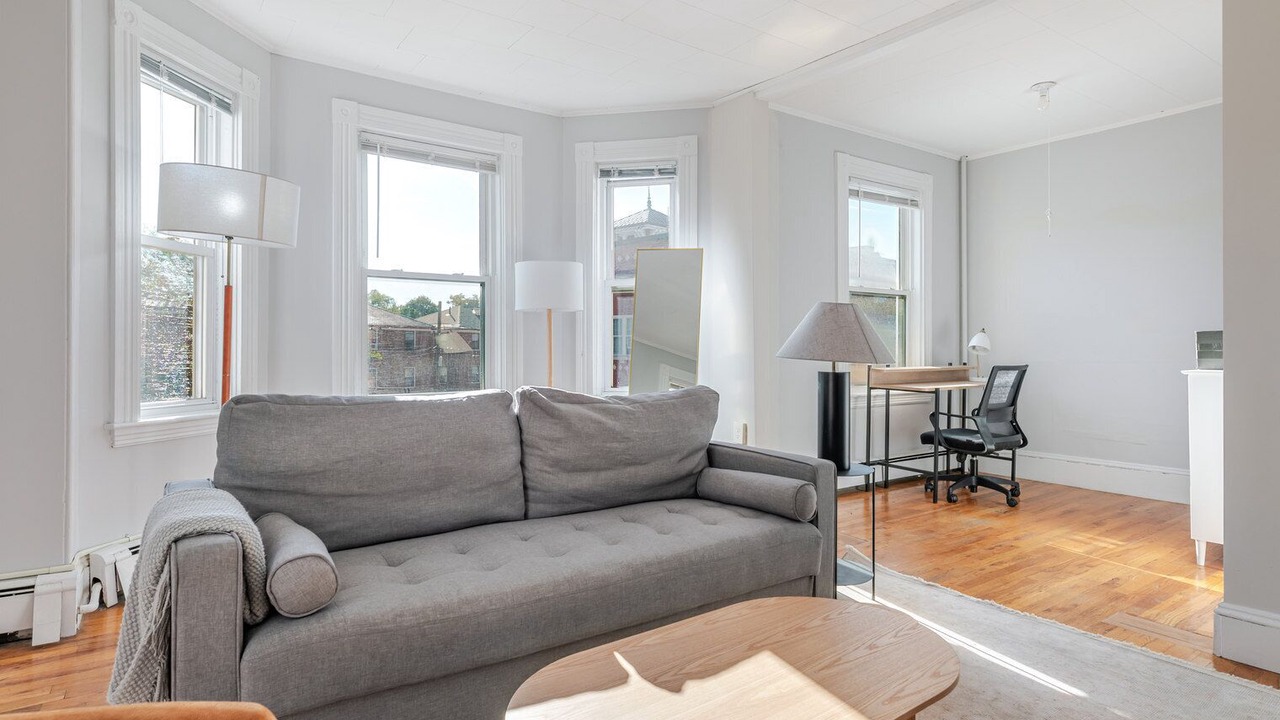 Photo of Livingroom in Neighborhood Nine