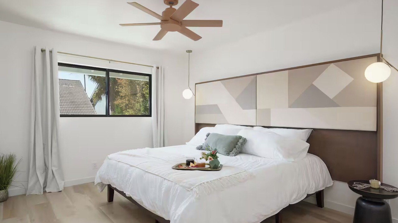Photo of Bedroom in Oxnard Shores