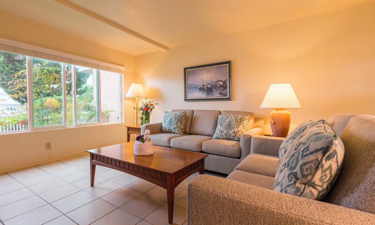 Photo of Livingroom in Oxnard Shores