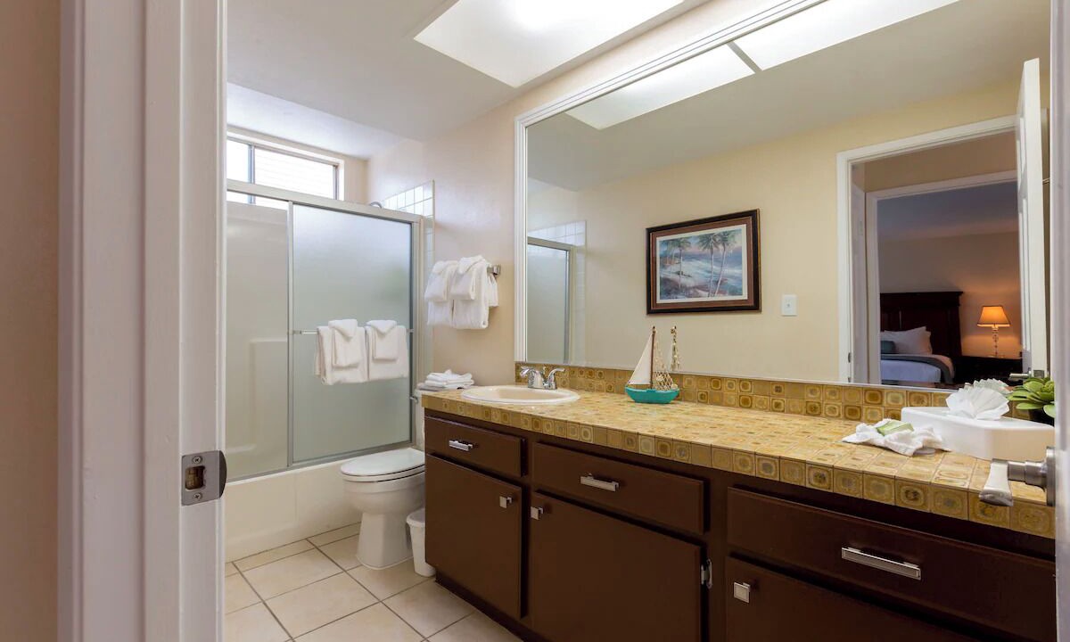 Photo of Bathroom in Oxnard Shores