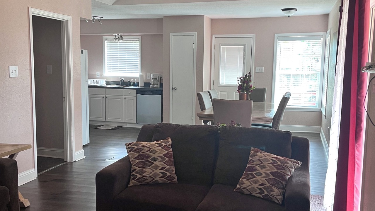 Photo of Livingroom in Shoreline Park