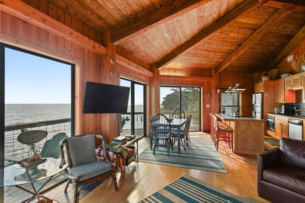 Photo of Livingroom in Ocean Springs