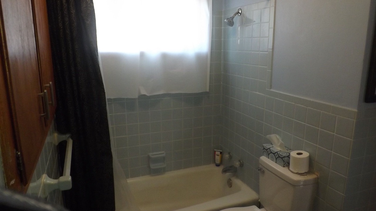 Photo of Bathroom in Kutzky Park