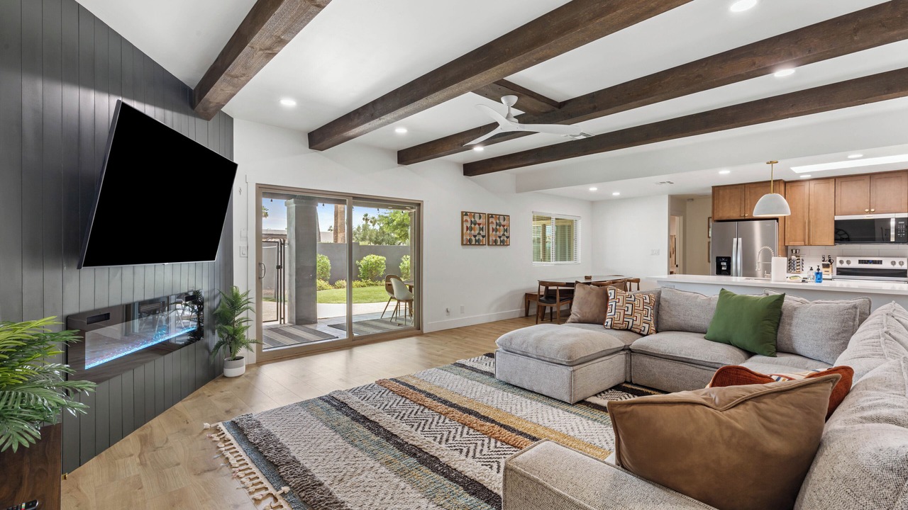 Photo of Livingroom in Kierland