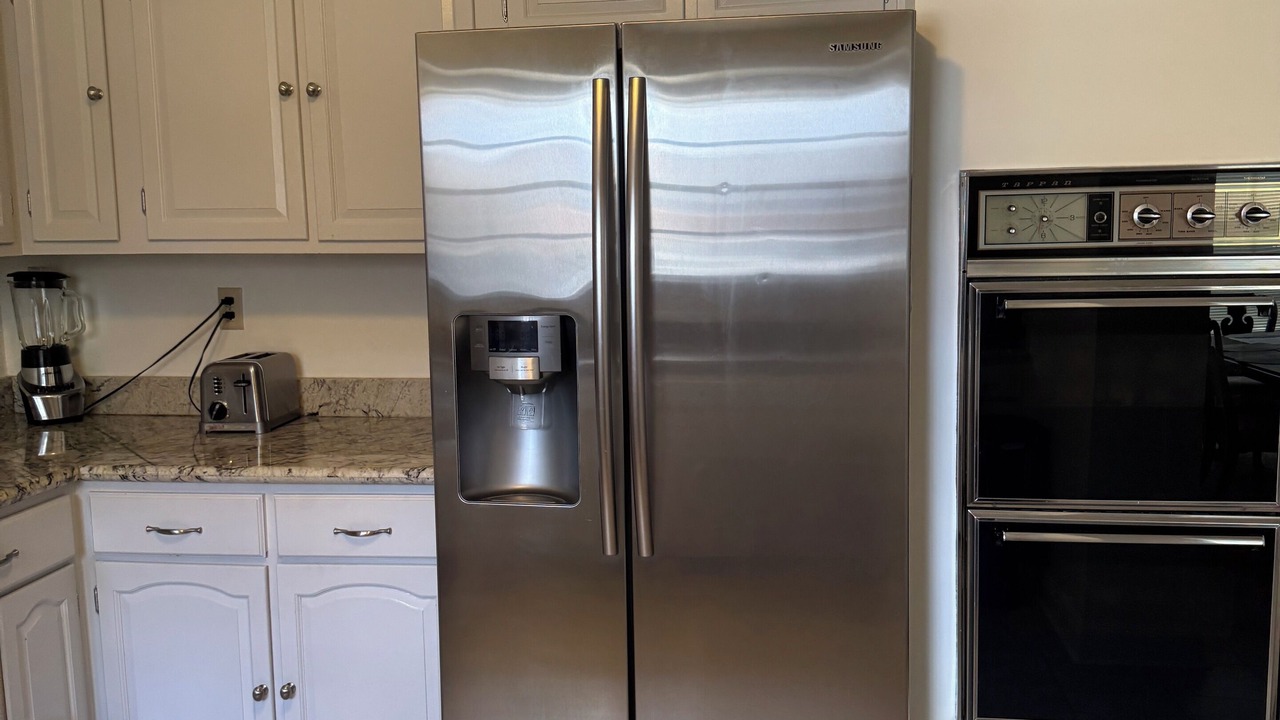 Photo of Kitchen in Kenner - Louis Armstrong International Airport
