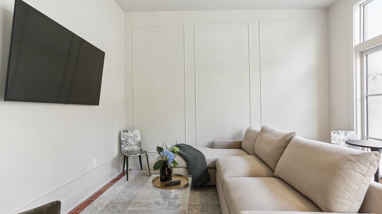 Photo of Livingroom in Arts/Warehouse District
