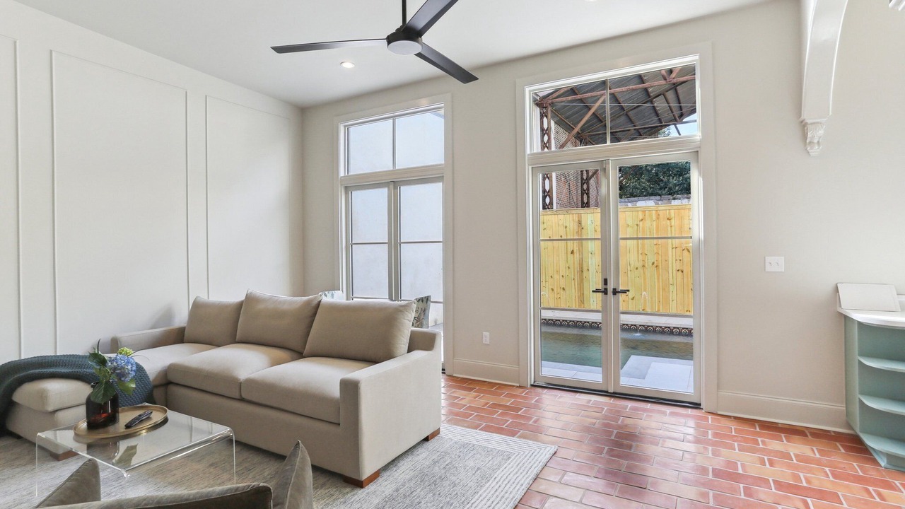 Photo of Livingroom in Arts/Warehouse District