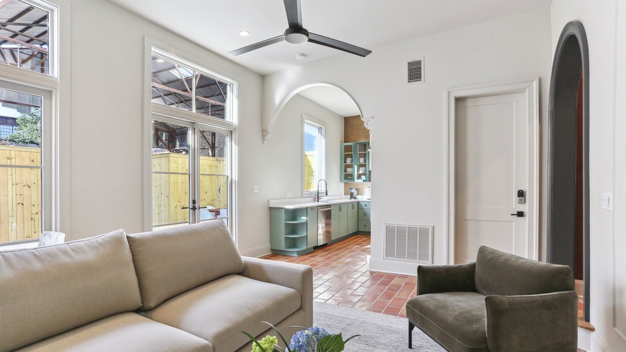 Photo of Livingroom in Arts/Warehouse District