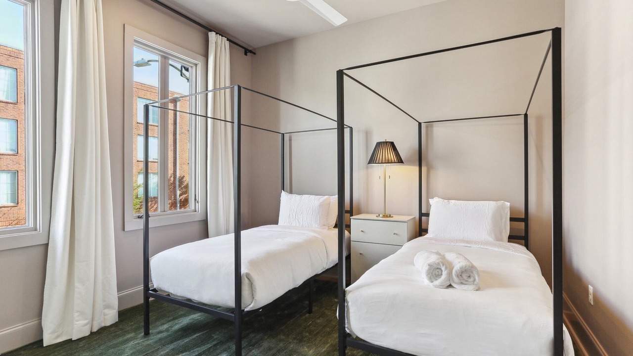 Photo of Bedroom in Arts/Warehouse District