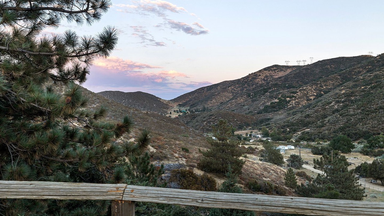 Photo of Others in Leona Valley