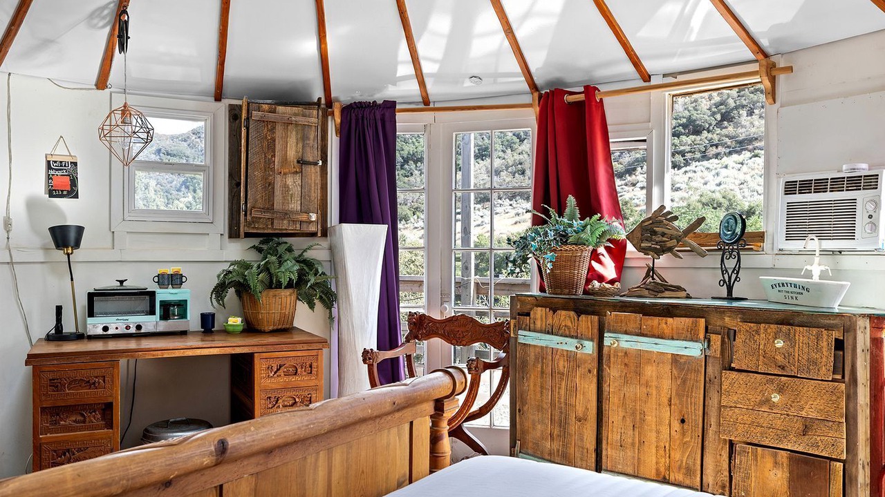 Photo of Bedroom in Leona Valley
