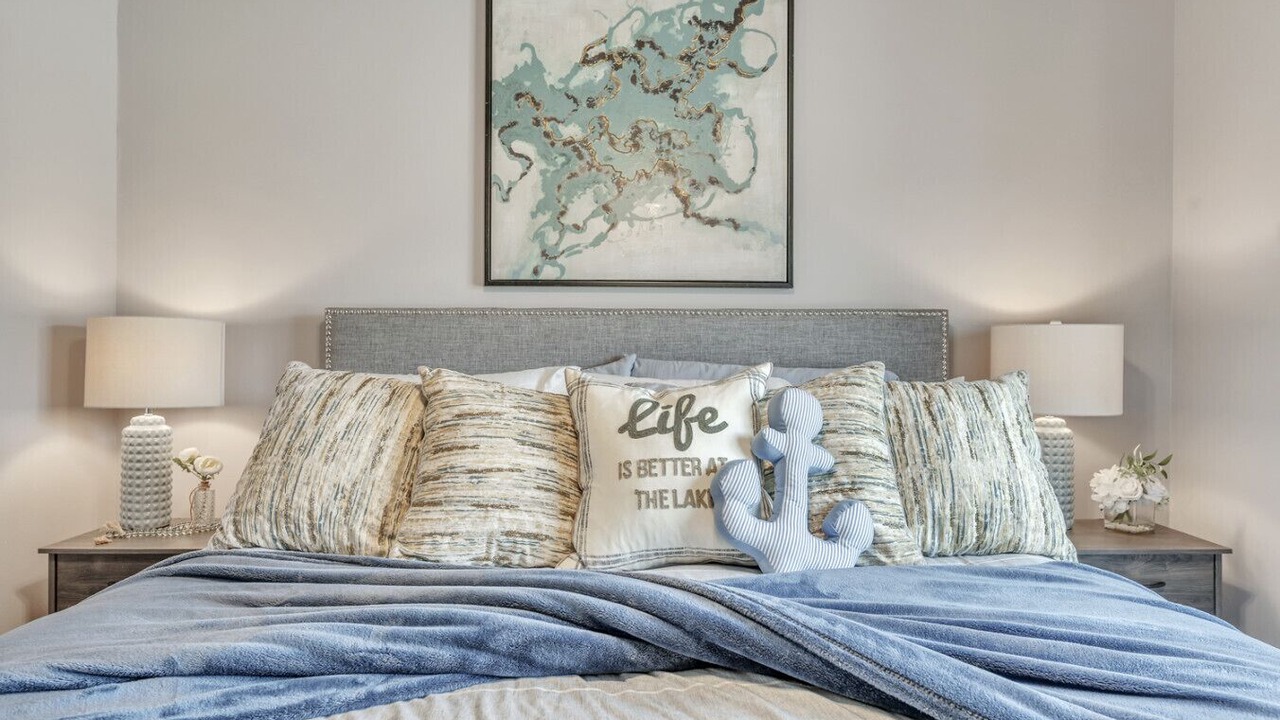 Photo of Bedroom in Spirit Lake