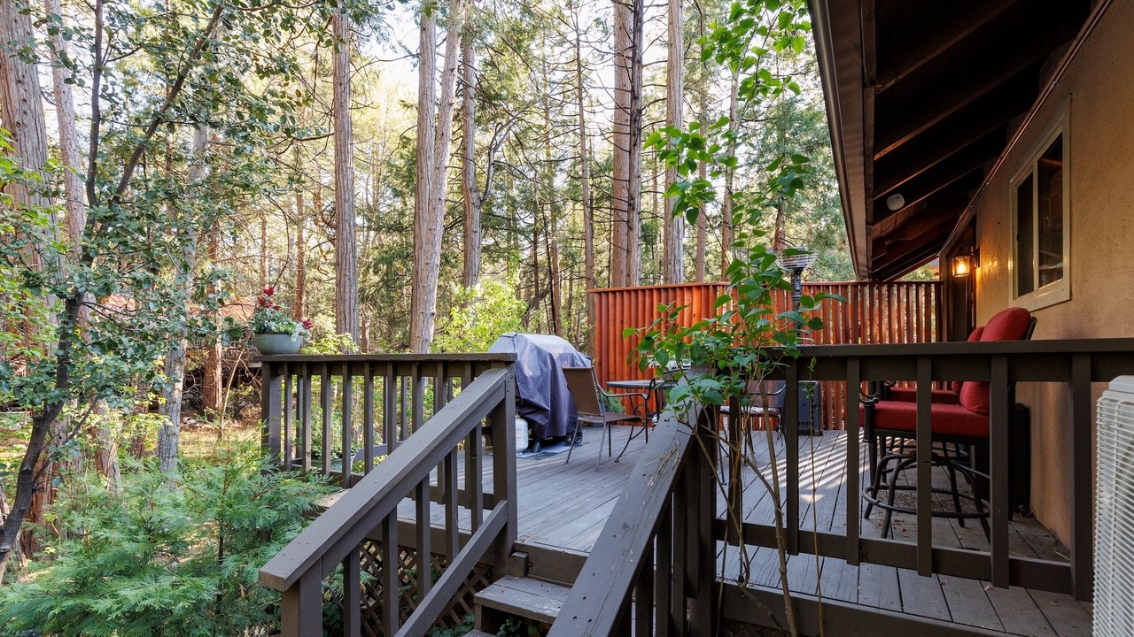 Photo of Patio Balcony in Idyllwild