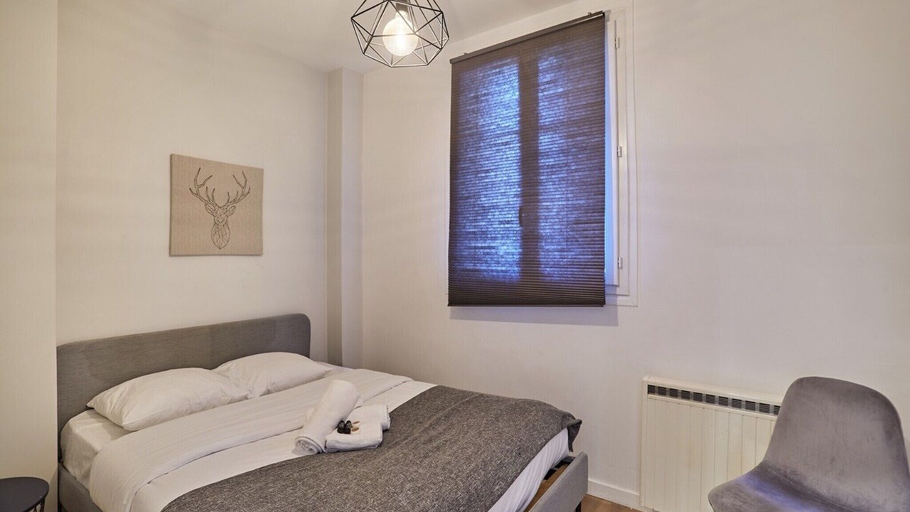 Photo of Bedroom in Saint-Lambert