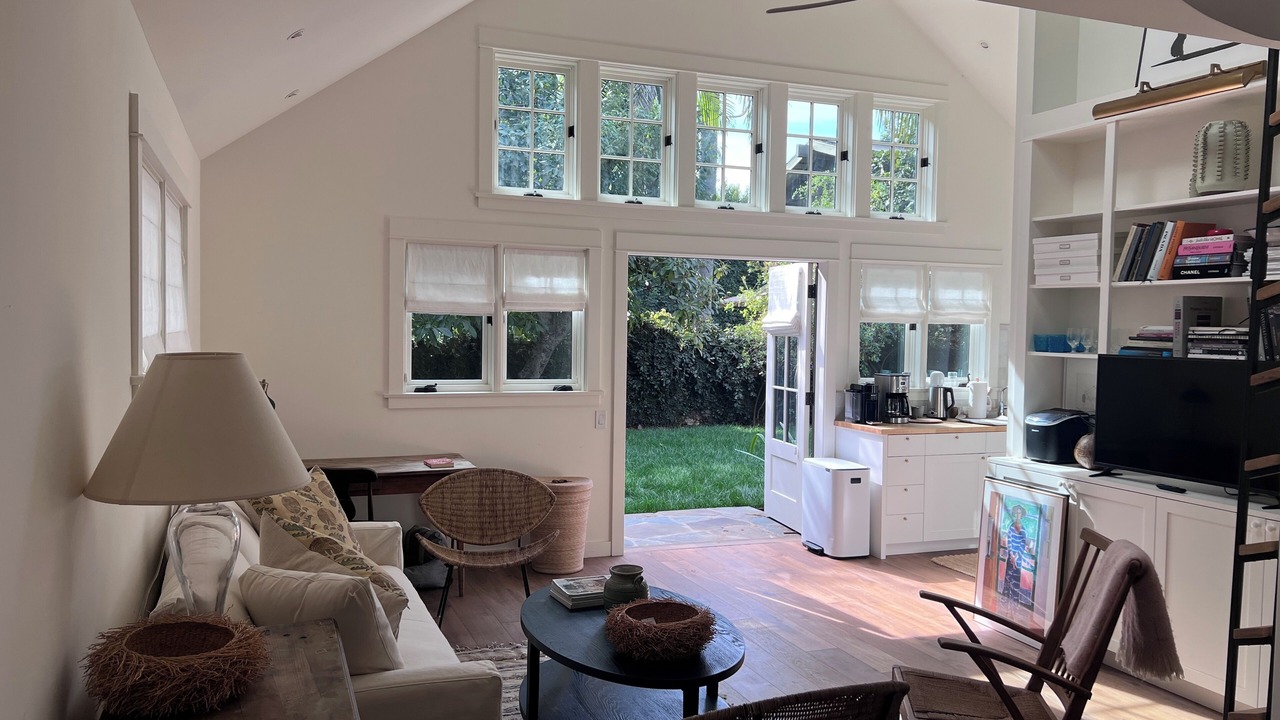 Photo of Livingroom in Hollywood Hills