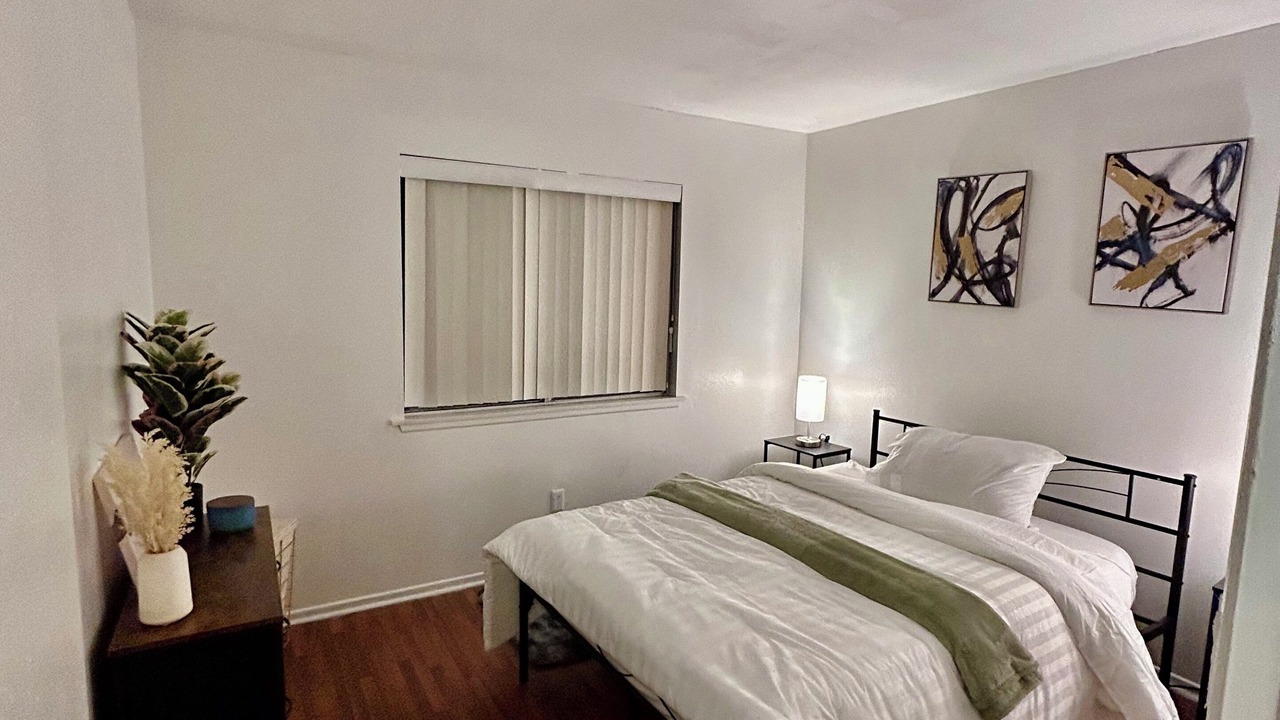 Photo of Bedroom in Estates at Canyon Crest