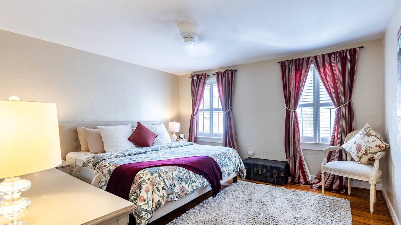 Photo of Bedroom in Historic District