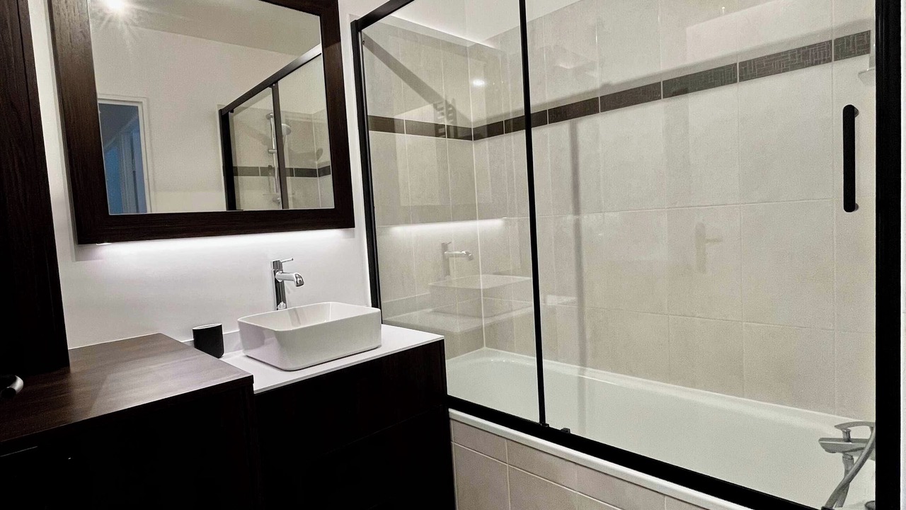 Photo of Bathroom in Saint-Denis