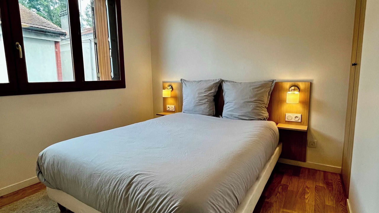 Photo of Bedroom in Saint-Denis