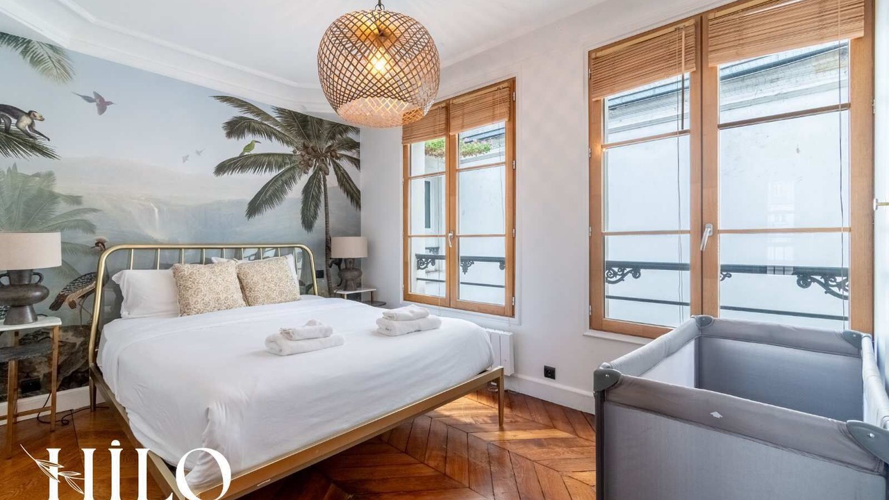 Photo of Bedroom in 2nd Arrondissement