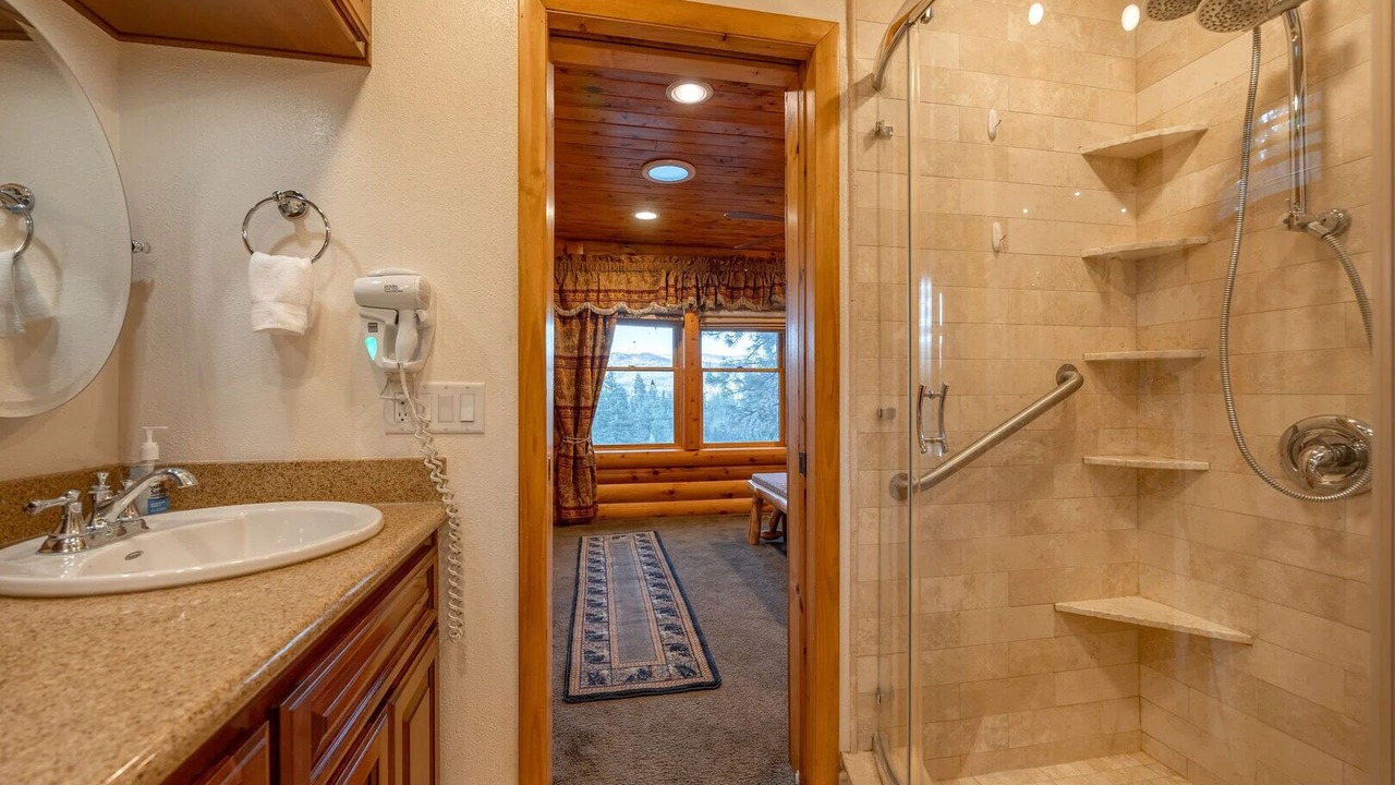 Photo of Bathroom in Whispering Forest