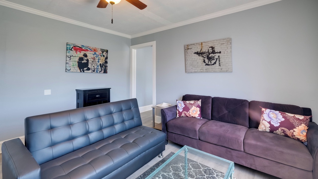 Photo of Livingroom in Hamilton