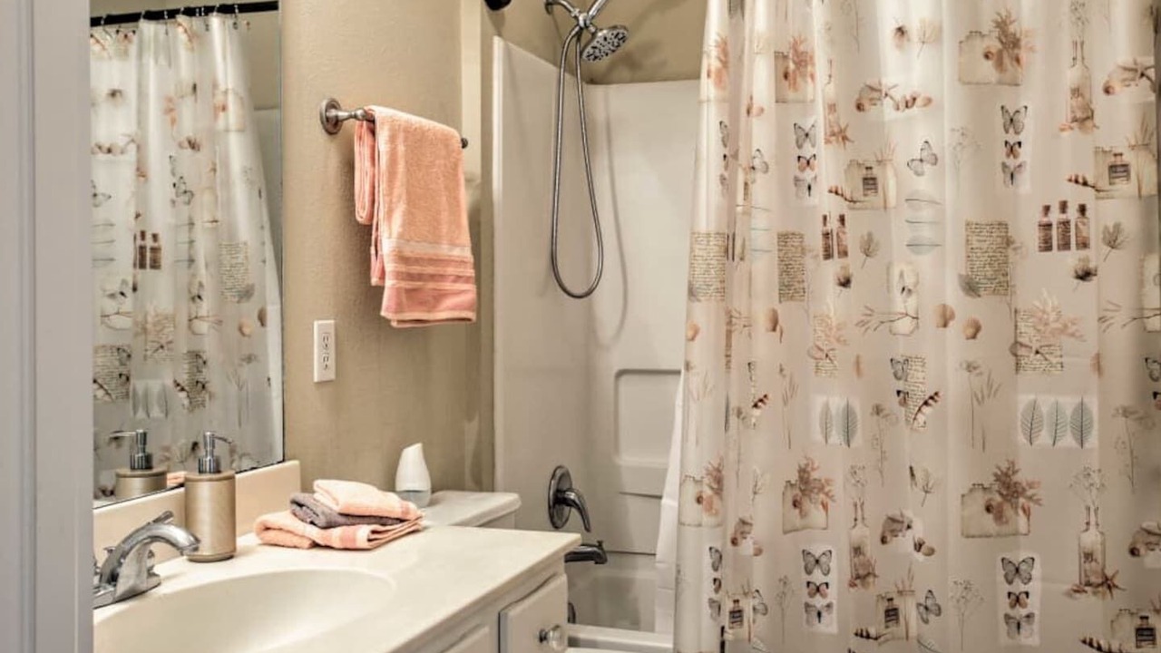 Photo of Bathroom in Highlands - Perkins