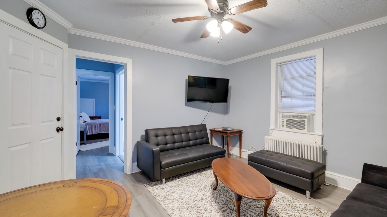 Photo of Livingroom in Hamilton
