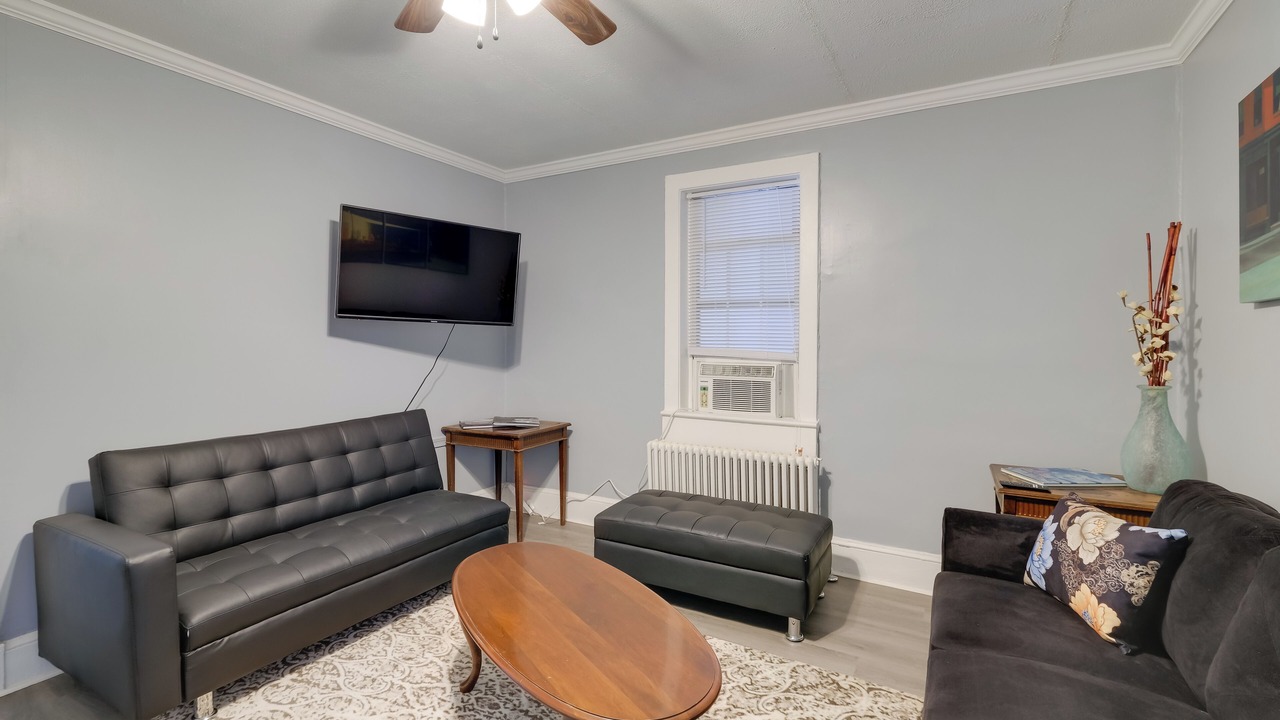 Photo of Livingroom in Hamilton